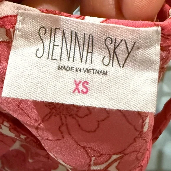 Sienna Sky Pink and White Floral Halter Top - Picture 4 of 4
